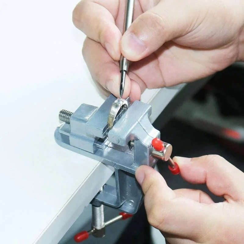 Mini Bench Vise Table Clamp Sc - đánh giá và giá Diy Electronics Table